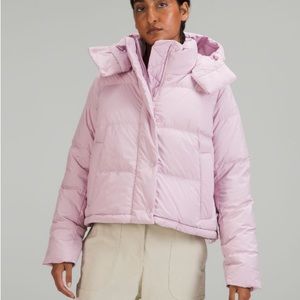 Lululemon cropped Wunder puff jacket